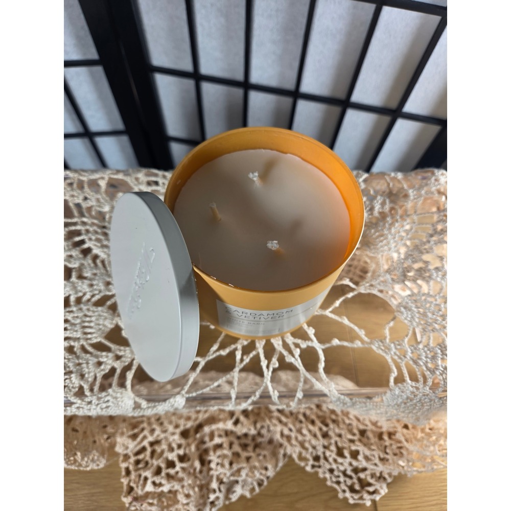 White Barn Cardamom & Vetiver 3-Wick Scented Candle 14.5oz Mustard Yellow Jar - Picture 5 of 6